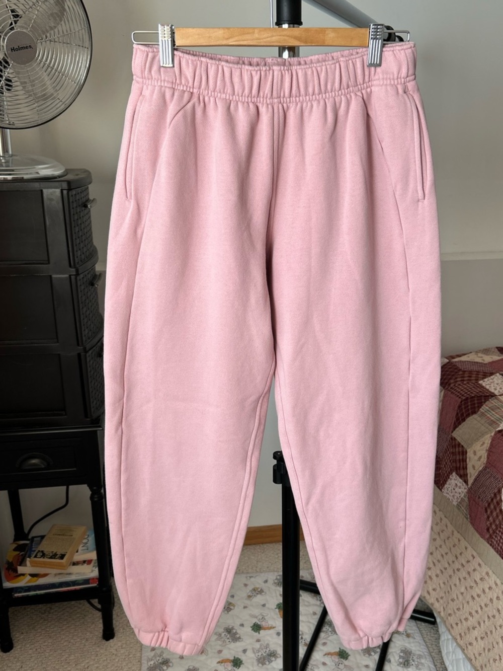 Lululemon Scuba Mid Rise Oversized Jogger Pink Small